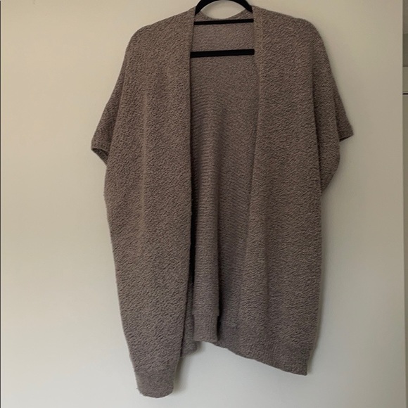 Aritzia Community Ionic Cape - Picture 2 of 6